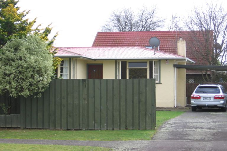 Photo of property in 3 Saint Albans Avenue, Hokowhitu, Palmerston North, 4410