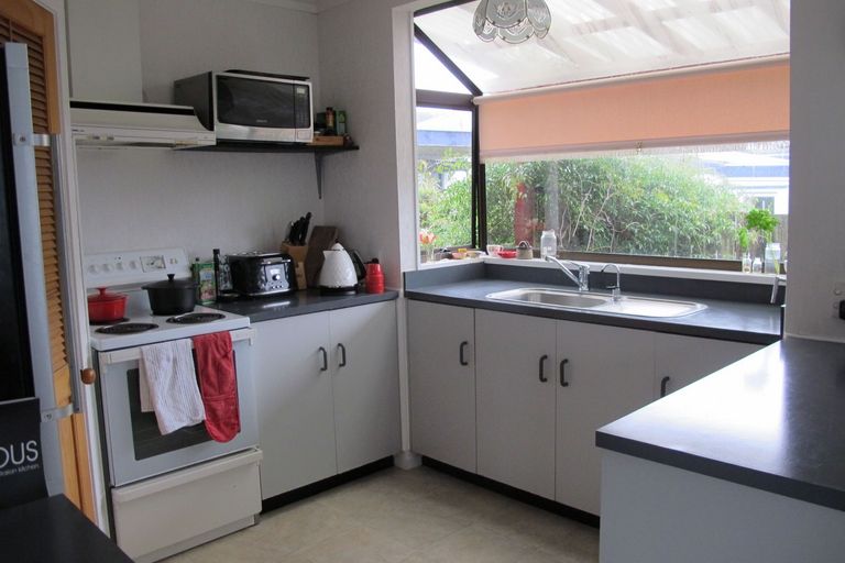 Photo of property in 25 Second Avenue, Avenues, Whangarei, 0110