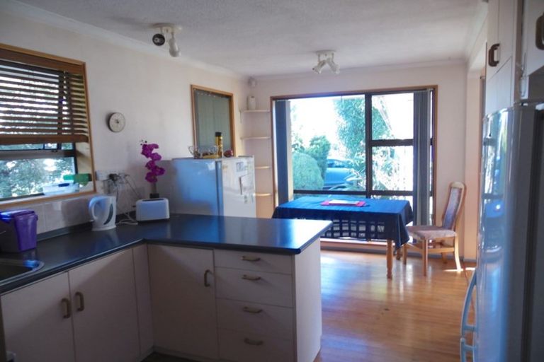 Photo of property in 2 Resolution Place, Bryndwr, Christchurch, 8053