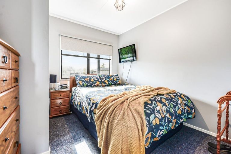 Photo of property in 9 Pringle Place, Nawton, Hamilton, 3200