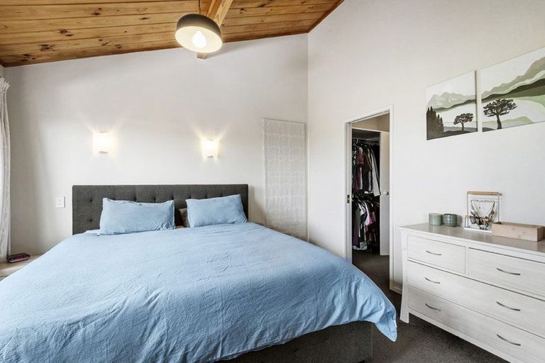 Photo of property in 22 Surville Place, Mairangi Bay, Auckland, 0630