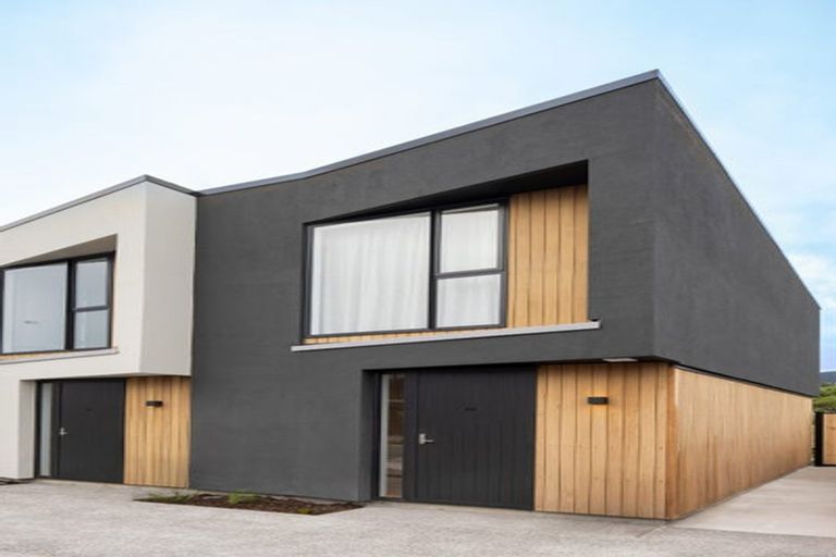 Photo of property in 2/10 Trieste Way, Paraparaumu, 5032