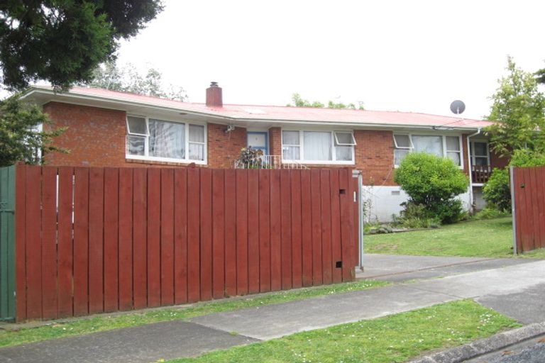Photo of property in 2 Lympne Lane, Mangere, Auckland, 2022