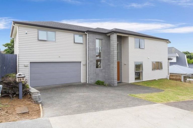 Photo of property in 38a Mark Edward Drive, Half Moon Bay, Auckland, 2012