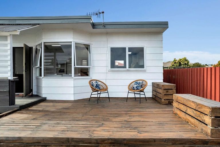 Photo of property in 15a Kawaha Point Road, Fairy Springs, Rotorua, 3015