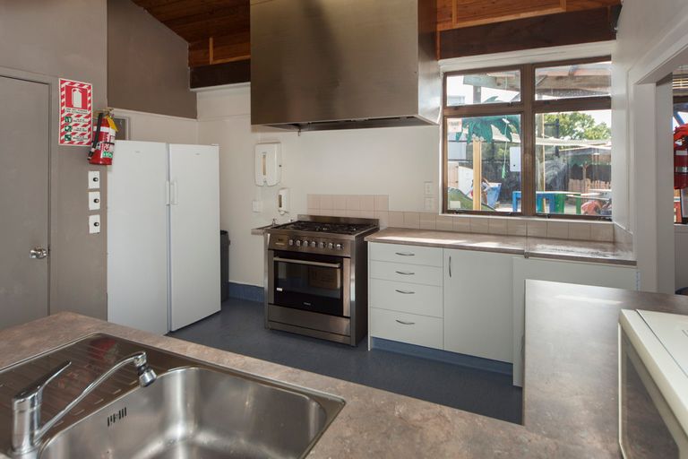 Photo of property in 13 Central Park Drive, Te Atatu South, Auckland, 0610