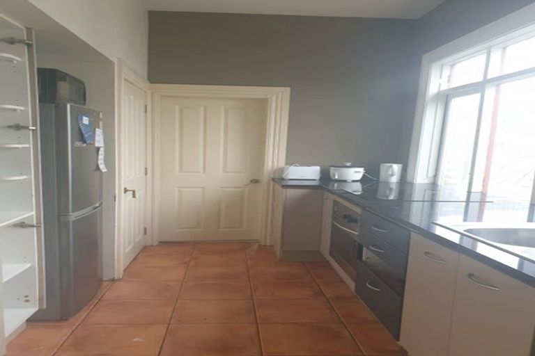 Photo of property in 2/205 The Terrace, Wellington Central, Wellington, 6011