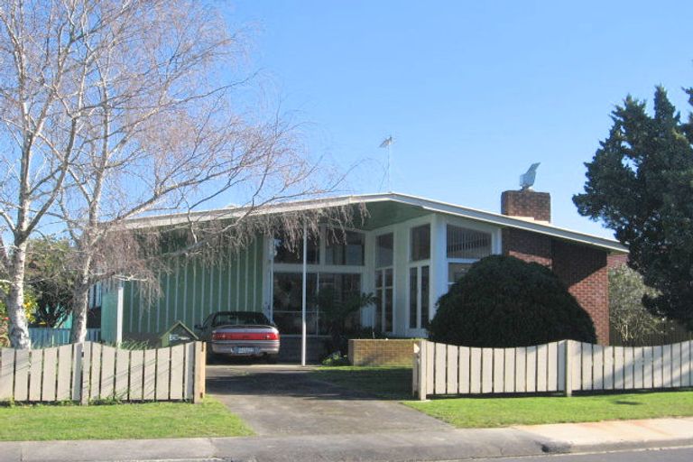 Photo of property in 39 President Avenue, Papakura, 2110