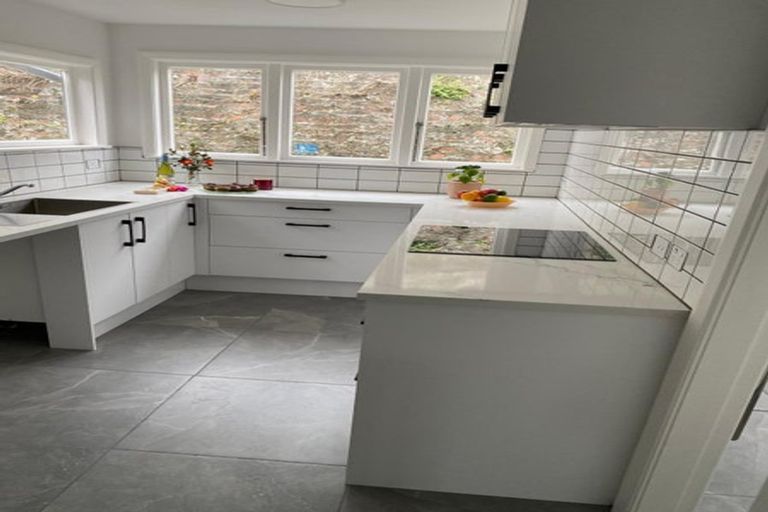 Photo of property in 5 Torquay Terrace, Newtown, Wellington, 6021