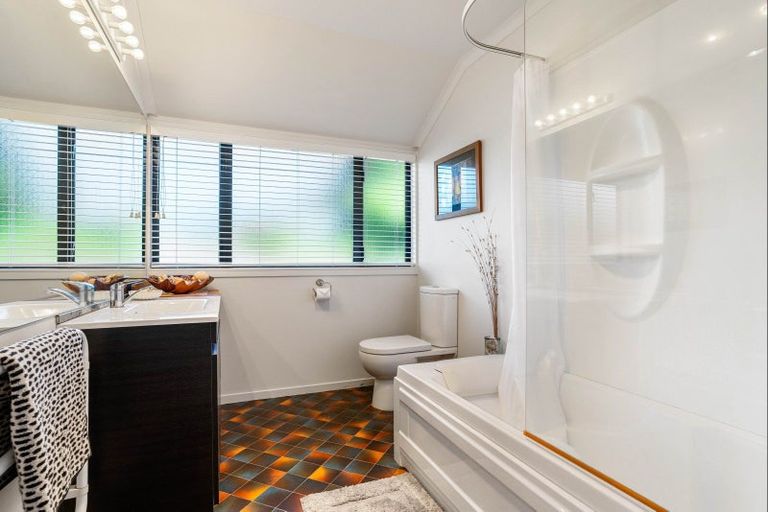 Photo of property in 27 Herbert Drive, Whangamata, 3620