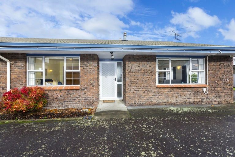 Photo of property in 41c Ludlam Crescent, Woburn, Lower Hutt, 5010