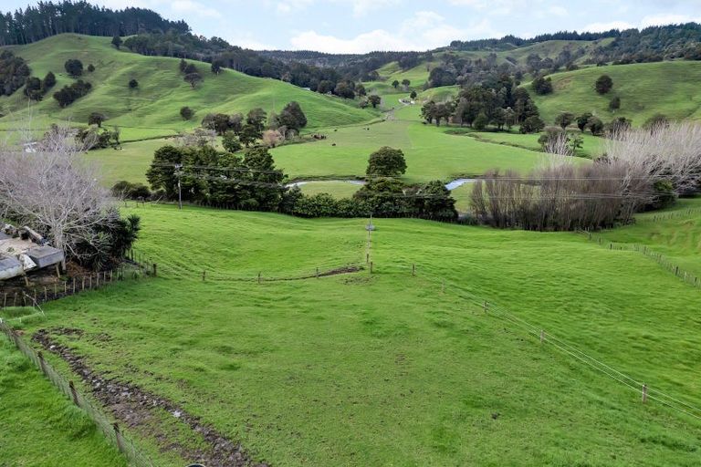 Photo of property in 1488 Kirikopuni Road, Tangiteroria, 0381