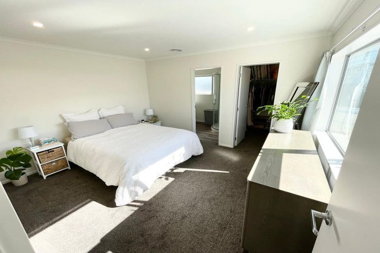 Photo of property in 151 Amesbury Drive, Churton Park, Wellington, 6037