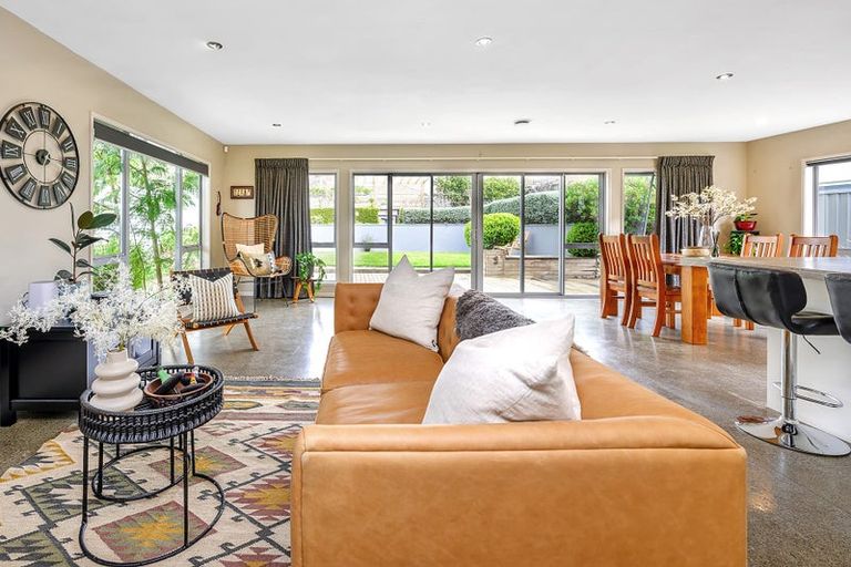 Photo of property in 71 Hine Street, New Plymouth, 4310