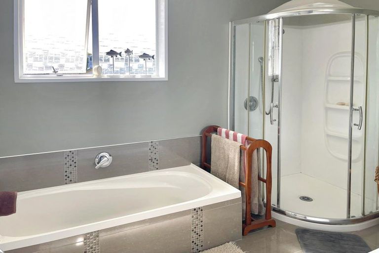 Photo of property in 44 Grove Avenue, Weston, Oamaru, 9401