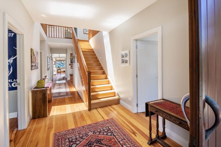 Photo of property in 48 Cheltenham Road, Devonport, Auckland, 0624