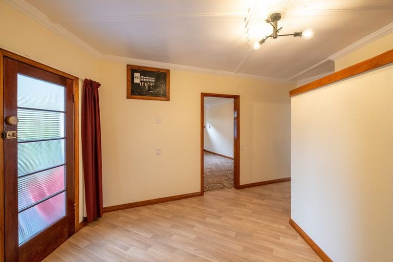 Photo of property in 19 Page Street, Stratford, 4332