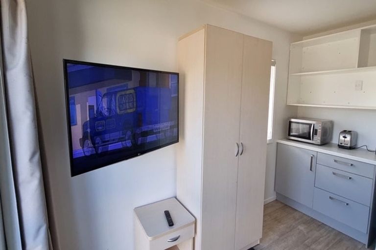 Photo of property in 2/42a Carruth Road, Papatoetoe, Auckland, 2025