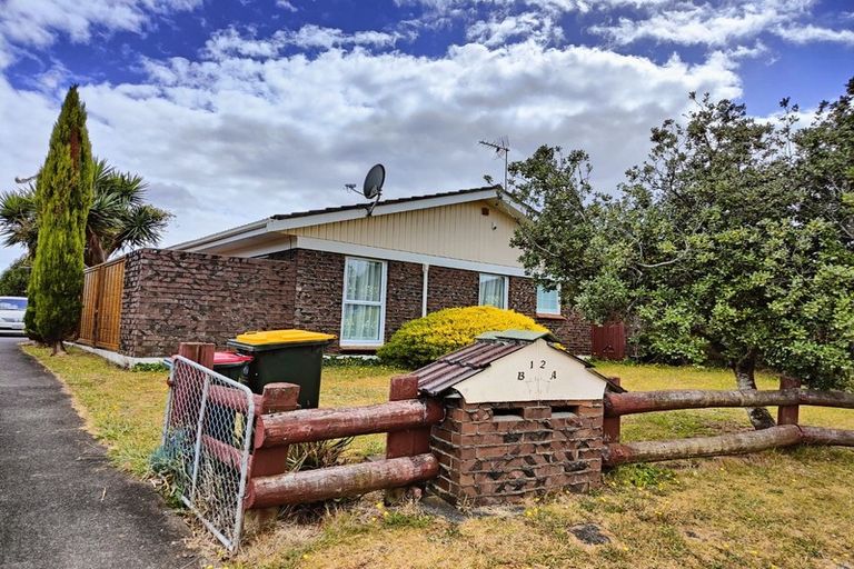 Photo of property in 1/12 Booker Place, Weymouth, Auckland, 2103
