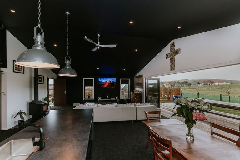 Photo of property in 19 Airedale Road, Weston, Oamaru, 9401