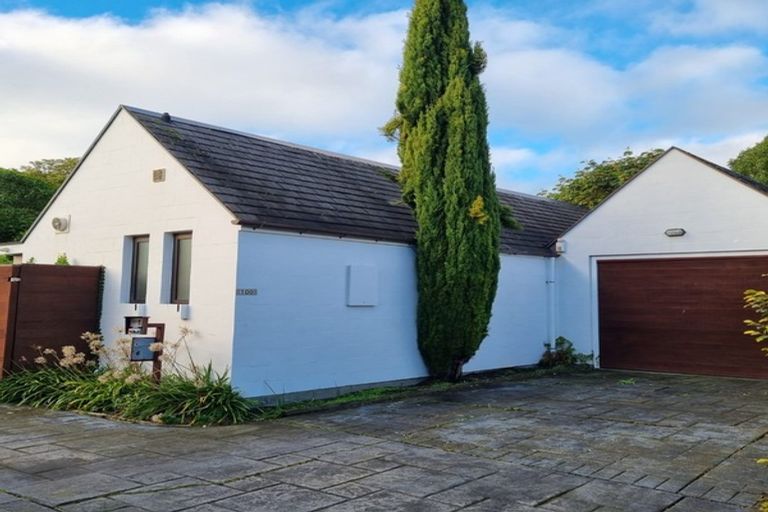 Photo of property in 100 Beachville Road, Redcliffs, Christchurch, 8081