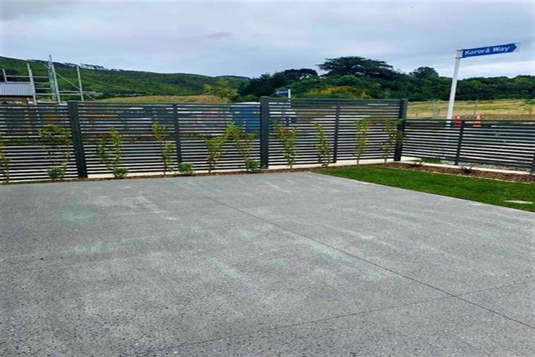 Photo of property in 32 Karearea Avenue, Kenepuru, Porirua, 5022