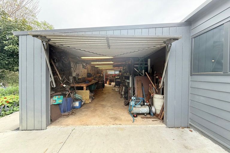 Photo of property in 154 Ohinepanea Road, Pukehina, Te Puke, 3186