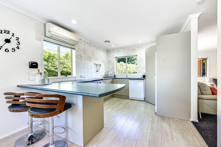 Photo of property in 4 Abergeldie Way, Cambridge, 3434