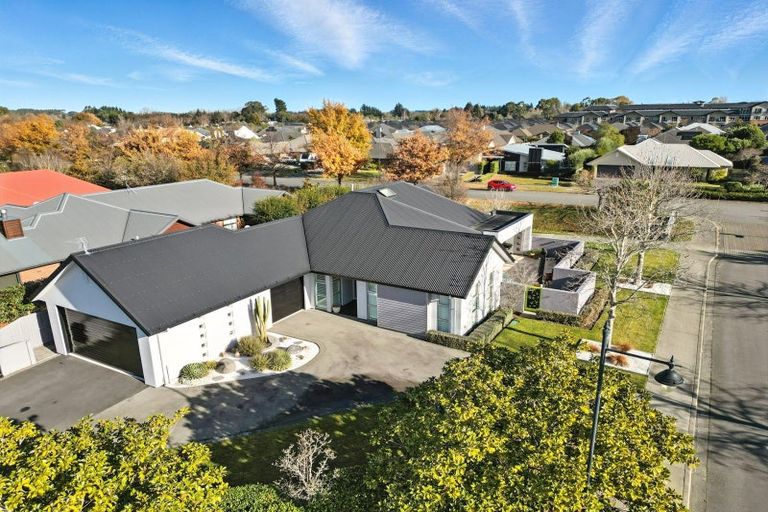 Photo of property in 43 Sycamore Close, Rangiora, 7400