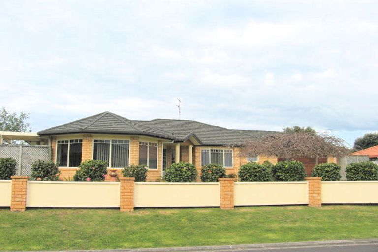 Photo of property in 70 Pembroke Drive, Bethlehem, Tauranga, 3110