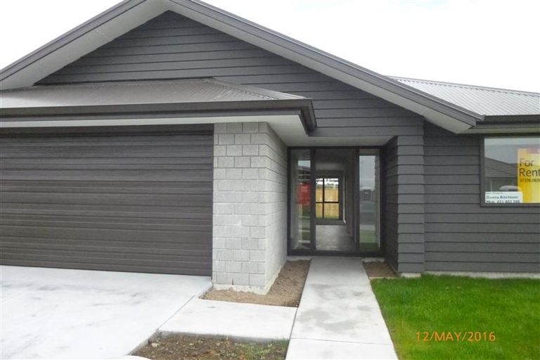 Photo of property in 49 Kahuparere Crescent, Pyes Pa, Tauranga, 3112