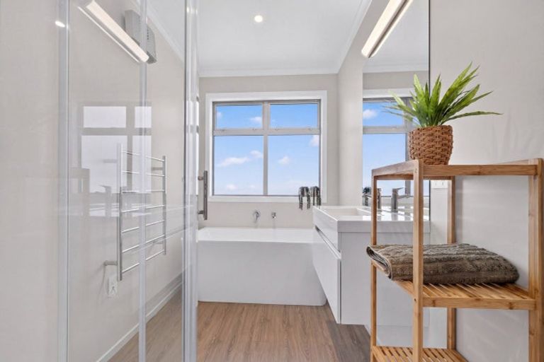 Photo of property in 22 Hill Tops Way, Stoke, Nelson, 7011