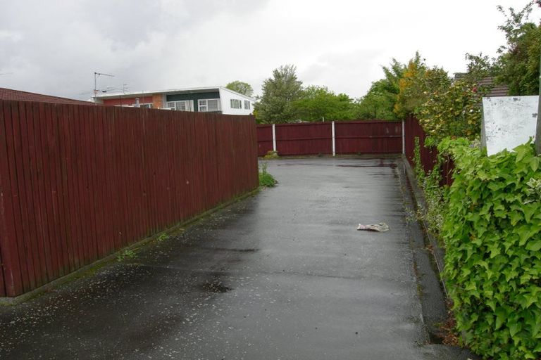 Photo of property in 1/77 Memorial Avenue, Ilam, Christchurch, 8053