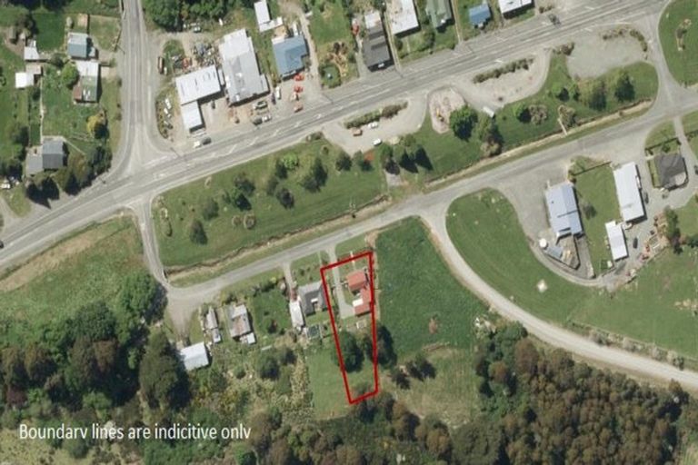 Photo of property in 14 Level Street, Dipton, 9791