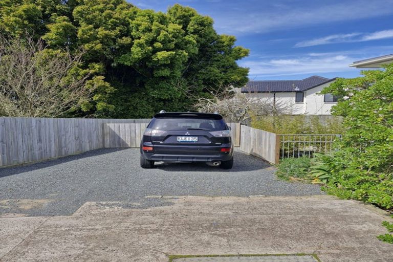 Photo of property in 7 Kapuka Road, Mangere Bridge, Auckland, 2022