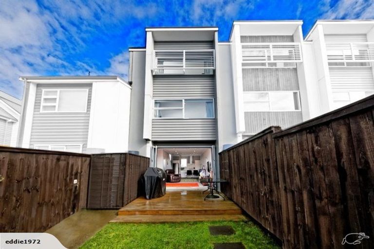 Photo of property in 22 Squadron Drive, Hobsonville, Auckland, 0616