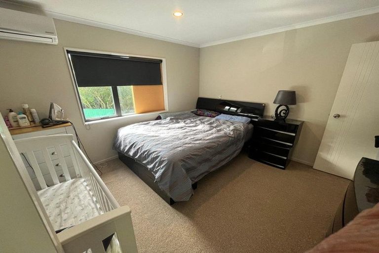 Photo of property in 19a Kelwyn Road, Kelston, Auckland, 0602