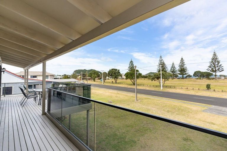 Photo of property in 225 Rangi Avenue, Whangamata, 3620