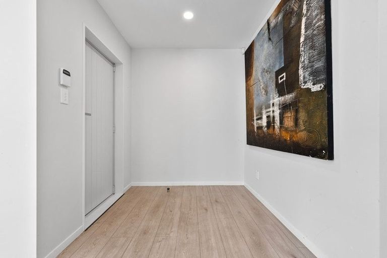 Photo of property in 25a Larnoch Road, Henderson, Auckland, 0610