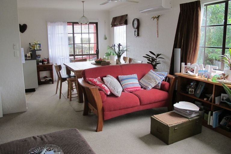 Photo of property in 25 Second Avenue, Avenues, Whangarei, 0110