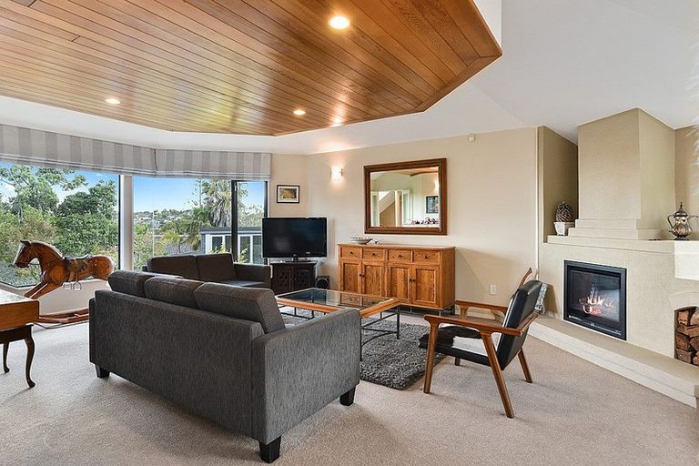 Photo of property in 7 View Road, Campbells Bay, Auckland, 0630