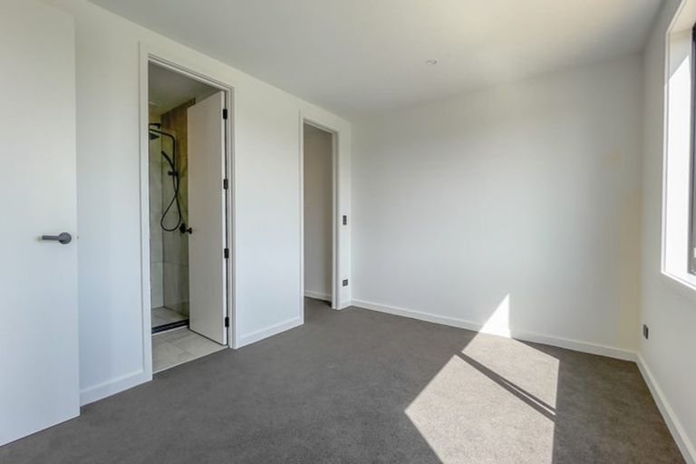 Photo of property in 19 Ruge Court, Cambridge, 3434