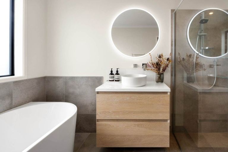 Photo of property in 15 Fraser Road, Pokeno, 2471