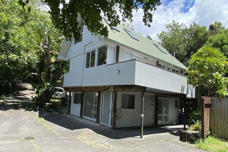 Photo of property in 2/555 East Coast Road, Browns Bay, Auckland, 0630