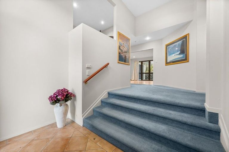 Photo of property in 51 Hogarth Rise, West Harbour, Auckland, 0618