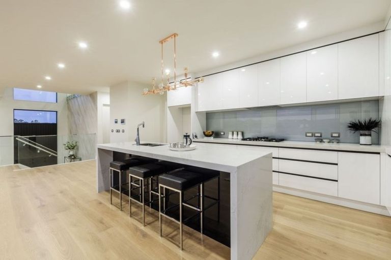 Photo of property in 42 Fernhill Way, Oteha, Auckland, 0632