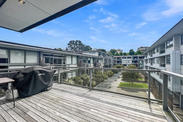 Photo of property in Revolucion Apartments, 301e/28 Torrens Terrace, Mount Cook, Wellington, 6011