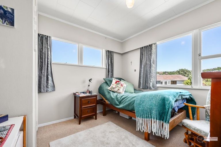 Photo of property in 85 Normandale Road, Normandale, Lower Hutt, 5010