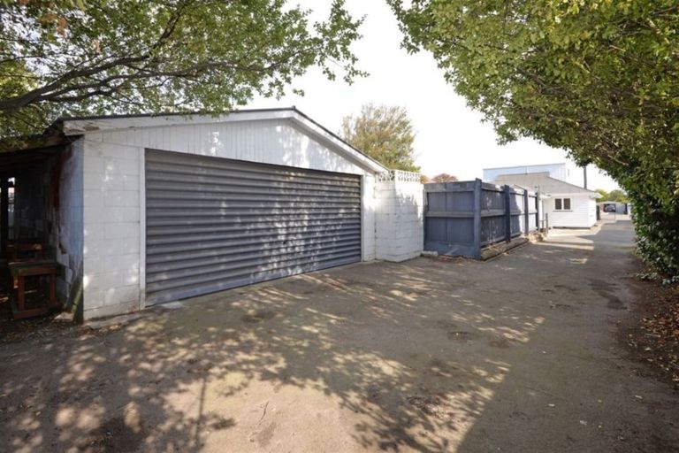 Photo of property in 39 Neill Street, Hornby, Christchurch, 8042