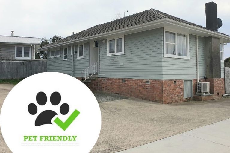 Photo of property in 47 Fairclough Road, Beach Haven, Auckland, 0626